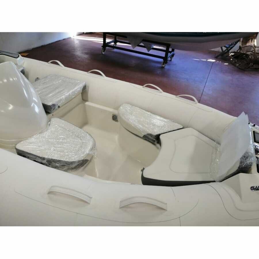 Zodiac Yachtline 440 DL Neoprene White-Gray Fiber Tabanlı Şişme Bot - 4